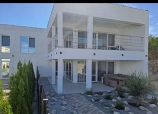 Сдается в аренду дом, 170 м2, Крым, Чатырдагская улица, 8