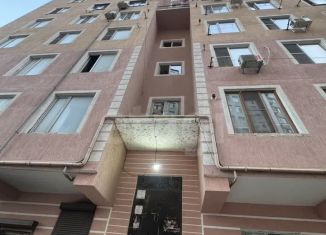 Продаю 3-комнатную квартиру, 110 м2, Махачкала, улица Эльзы Ибрагимовой, 5к13