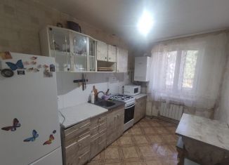 Продаю 2-ком. квартиру, 52 м2, поселок городского типа Багерово, улица Ленина, 11