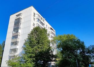 Сдается в аренду 3-комнатная квартира, 64 м2, деревня Яковлево, Школьная улица, 1