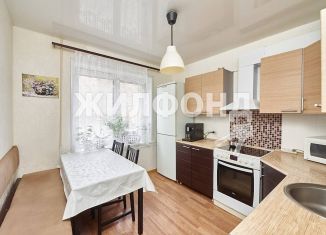 3-комнатная квартира на продажу, 62.4 м2, Новосибирск, Сухарная улица, 78