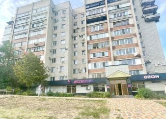 Продам четырехкомнатную квартиру, 90 м2, Ставрополь, улица Лермонтова, 151