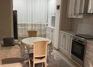 Сдается 1-ком. квартира, 45 м2, Дагестан, улица М. Халилова, 32