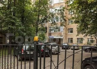 Продажа двухкомнатной квартиры, 61.5 м2, Москва, Гагаринский переулок, 26, метро Смоленская