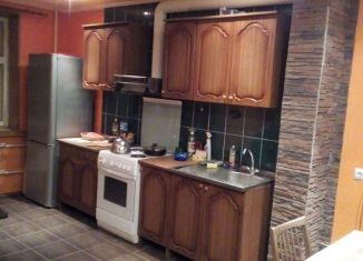 Сдам 2-комнатную квартиру, 65 м2, Белгород, улица Конева, 7