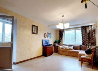 Продам 2-ком. квартиру, 60 м2, посёлок городского типа Партенит, улица Победы, 13