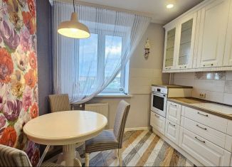 3-комнатная квартира на продажу, 75.2 м2, Тула, улица Строителей, 6