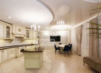 Продаю 5-комнатную квартиру, 204.2 м2, Киров, улица Молодой Гвардии, 3