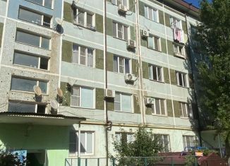 Продается 5-ком. квартира, 98 м2, Махачкала, улица Лаптиева, 81
