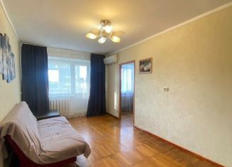 Продам трехкомнатную квартиру, 56 м2, Армавир, Новороссийская улица, 76