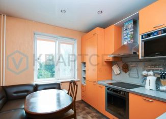 Продается 3-комнатная квартира, 81.2 м2, Омская область, улица 70 лет Октября, 13/2