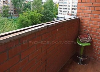 Продам 1-ком. квартиру, 42.5 м2, Киров, Октябрьский проспект, 155