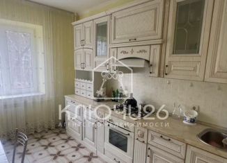 Продаю 2-ком. квартиру, 56 м2, Пятигорск, Оранжерейный проезд, 7к2