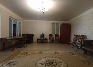 Сдается в аренду 1-комнатная квартира, 45 м2, Махачкала, улица Магомедтагирова, 174