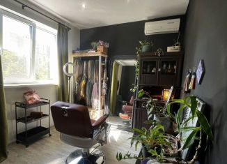 Сдам в аренду помещение свободного назначения, 10.5 м2, Краснодар, улица Коммунаров, 166, микрорайон Центральный