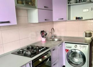 Продам трехкомнатную квартиру, 65.6 м2, Казань, улица Рихарда Зорге, 74