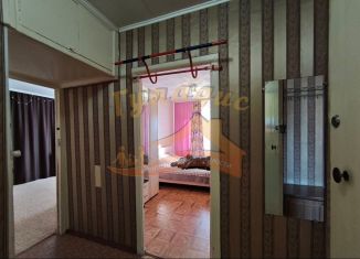 Продается двухкомнатная квартира, 52.3 м2, Красноярский край, улица Космонавтов, 27