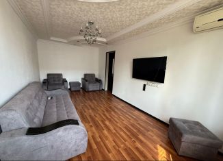 Сдаю 2-комнатную квартиру, 52 м2, Грозный, бульвар Султана Дудаева, 12