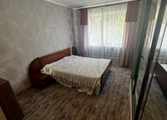 Сдается в аренду 3-комнатная квартира, 60 м2, Калуга, улица Карла Либкнехта, 11А