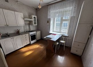 Продажа 2-ком. квартиры, 62 м2, Сыктывкар, улица Димитрова, 5