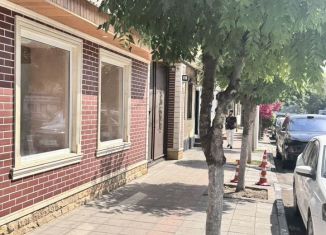 Сдача в аренду торговой площади, 43 м2, Махачкала, улица Коркмасова, 67