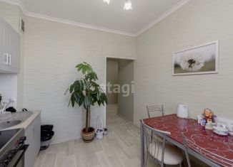 Продам двухкомнатную квартиру, 62.1 м2, Тюмень, улица Монтажников, 8