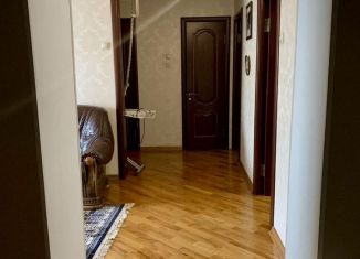 Продается 3-комнатная квартира, 75 м2, Махачкала, улица Магомедтагирова, 163