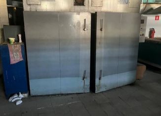 Продам помещение свободного назначения, 353 м2, Энгельс, улица 148-й Черниговской Дивизии, 26