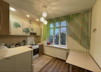 1-комнатная квартира в аренду, 45 м2, Гатчина, улица Урицкого, 31