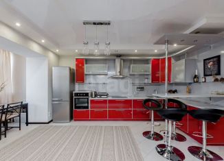 Сдам в аренду 2-ком. квартиру, 100 м2, Тюмень, улица Николая Гондатти, 9