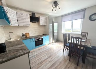 Продаю 2-ком. квартиру, 68 м2, Саратов, 3-й проезд имени А.П. Муленкова, 4, ЖК Изумрудный