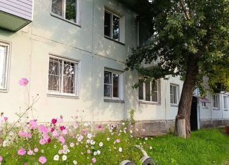 Продаю 3-ком. квартиру, 64 м2, городской посёлок Берёзовка, улица Мичурина, 6