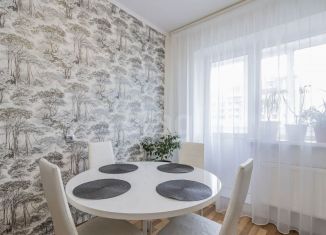 Продам 1-ком. квартиру, 44 м2, Тюмень, улица Беляева, 29к1