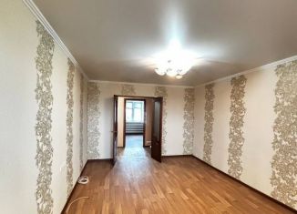 Продажа 3-ком. квартиры, 59.9 м2, поселок городского типа Джалиль, улица Кул Шарифа, 1