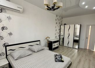 Сдаю 2-комнатную квартиру, 82 м2, Татарстан, проспект Раиса Беляева, 50А