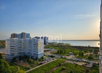 Продаю трехкомнатную квартиру, 65 м2, Набережные Челны, 38-й комплекс, 9/2