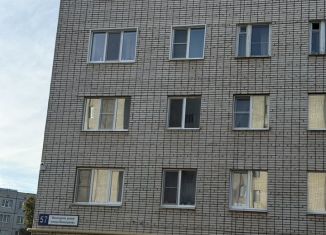 Продажа 5-ком. квартиры, 100 м2, Чувашия, улица Винокурова, 57