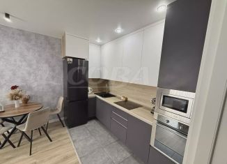 Продаю 2-ком. квартиру, 60 м2, Тюмень, улица Фармана Салманова, 14, ЖК Интеллект Квартал