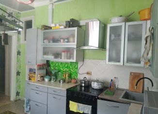 Продам 4-комнатную квартиру, 120.4 м2, Глазов, улица Дзержинского, 18