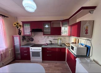 Сдается в аренду 2-комнатная квартира, 57.4 м2, Череповец, улица Батюшкова, 3