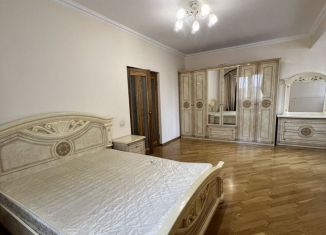 Сдается в аренду 2-ком. квартира, 85 м2, Пятигорск, улица Адмиральского, 6А