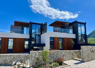 Продаю коттедж, 127.8 м2, Крым, улица Сусловой, 35/37