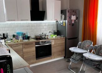 Продам двухкомнатную квартиру, 65.7 м2, Тюмень, улица Дружбы, 73к1