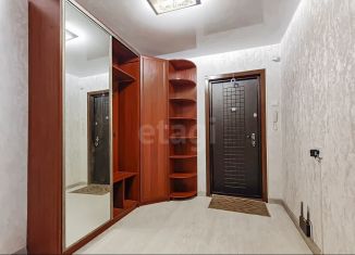 Продается 3-ком. квартира, 71.9 м2, Псков, Ипподромная улица, 121