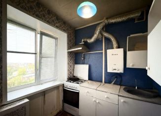 Продажа 2-комнатной квартиры, 46 м2, поселок городского типа Новосемейкино, Заводская улица, 18