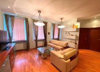 Сдам трехкомнатную квартиру, 85 м2, Санкт-Петербург, Невский проспект, 150