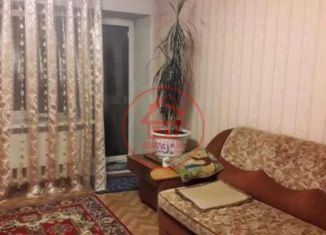 Продается 3-комнатная квартира, 65 м2, Армавир, улица Ефремова, 39