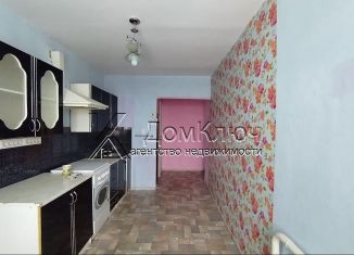 Продаю 4-ком. квартиру, 77.4 м2, Кумертау, улица Энергетиков, 17