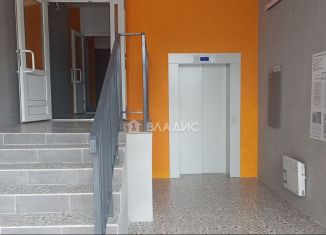 Продаю 2-ком. квартиру, 67.9 м2, Калуга, Резванская улица, 5