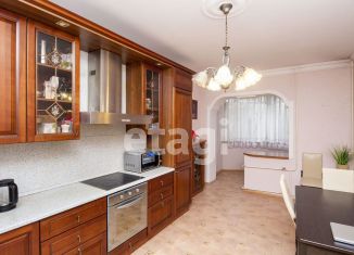 Двухкомнатная квартира на продажу, 77.1 м2, Тюмень, Холодильная улица, 83